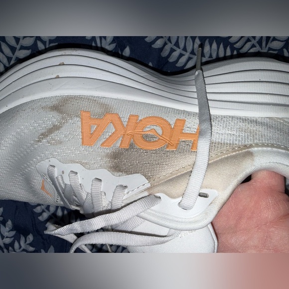 Hoka Bondi 8 White/Cantalope Running Shoes size 7.5b - Picture 7 of 10